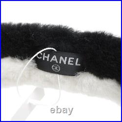 AUTH Chanel Black&White CC Logo Shearing Earmuffs AA7836 2021AW coco mark