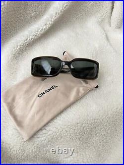 Auth Chanel Vintage Quilted Retro Tortoise Logo Sunglasses