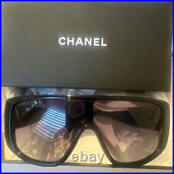 Auth NIB Chanel 5495 Gold CC Logo Black Shield Sunglasses