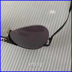 Auth vTg CHANEL futuristics sunglasses CC logo over black poke dot metal frame