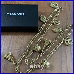 CHANEL BELT AUTH Coco chain CC Rare Gold Vintage Logo Necklace Old Medal