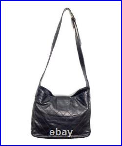 CHANEL Shoulder Bag Black Italy 0649352 Auth/1755